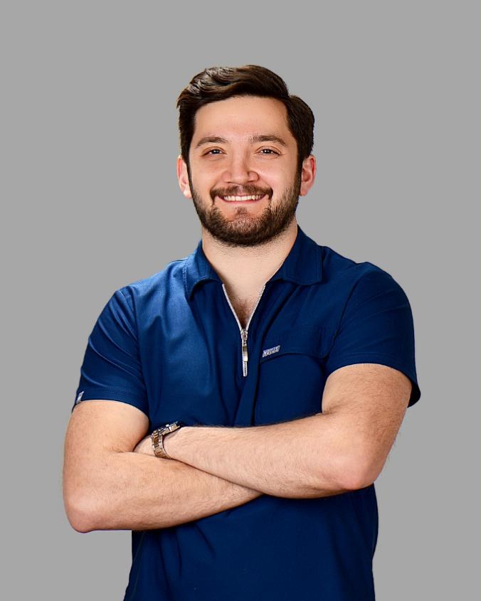 Gencay Akçay, Ağız ve Çene Cerrahı